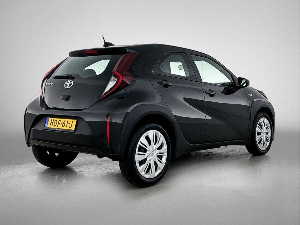 Toyota Aygo X 1.0 VVT-i MT Play | BTW Voertuig | Achteruitri, 12 maanden, Stof, Gebruikt, 920 kg