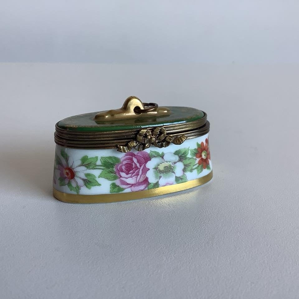 mooi vintage Limoges pillendoosje met bloempjes en hanger, Ophalen of Verzenden