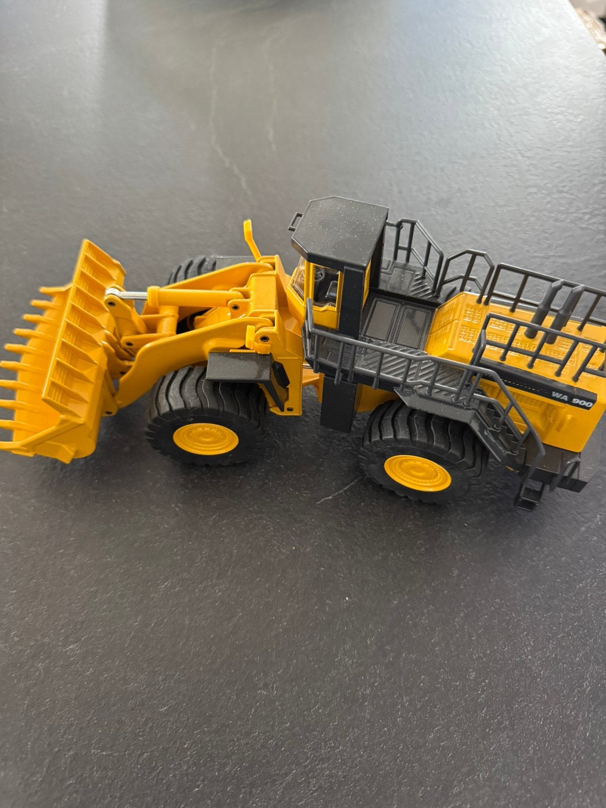 Komatsu shovel 1:50 nieuw, Ophalen, Nieuw