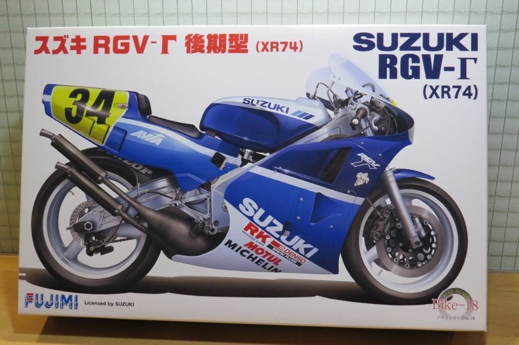 Suzuki RGV-r XR74 1:12 bouwdoos, Hobby en Vrije tijd, Modelbouw | Auto's en Voertuigen, Overige merken, MayCheong, Nieuw, Ophalen of Verzenden