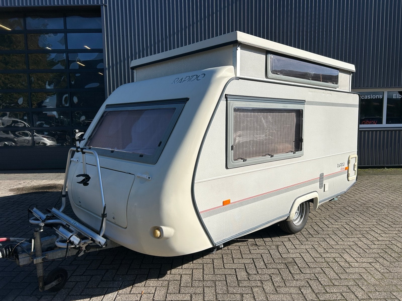 Rapido Club 31T Hefdak 635KG Lengte bed Voortent, Caravans en Kamperen, Openslaande ramen, Tot en met 2, Bedrijf, Treinzit