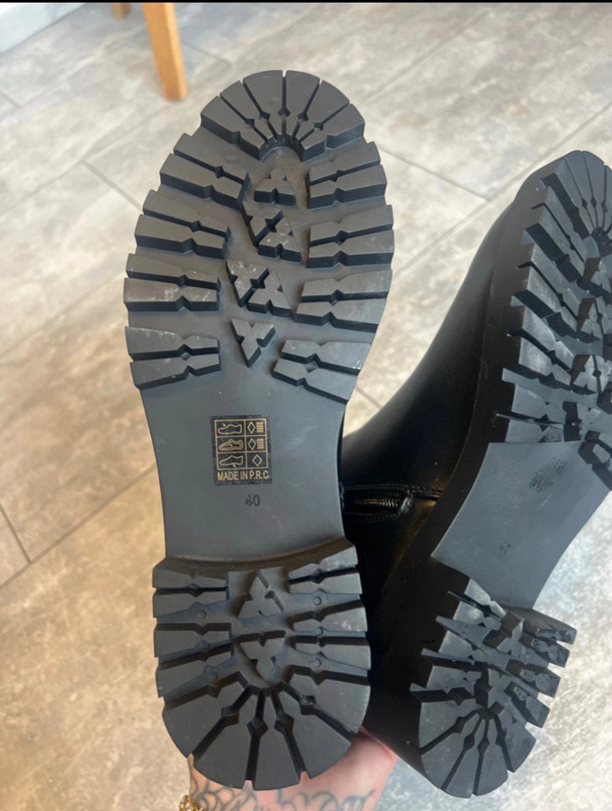Schoenen laarzen, Ophalen, Zo goed als nieuw, Zwart, Sneakers of Gympen