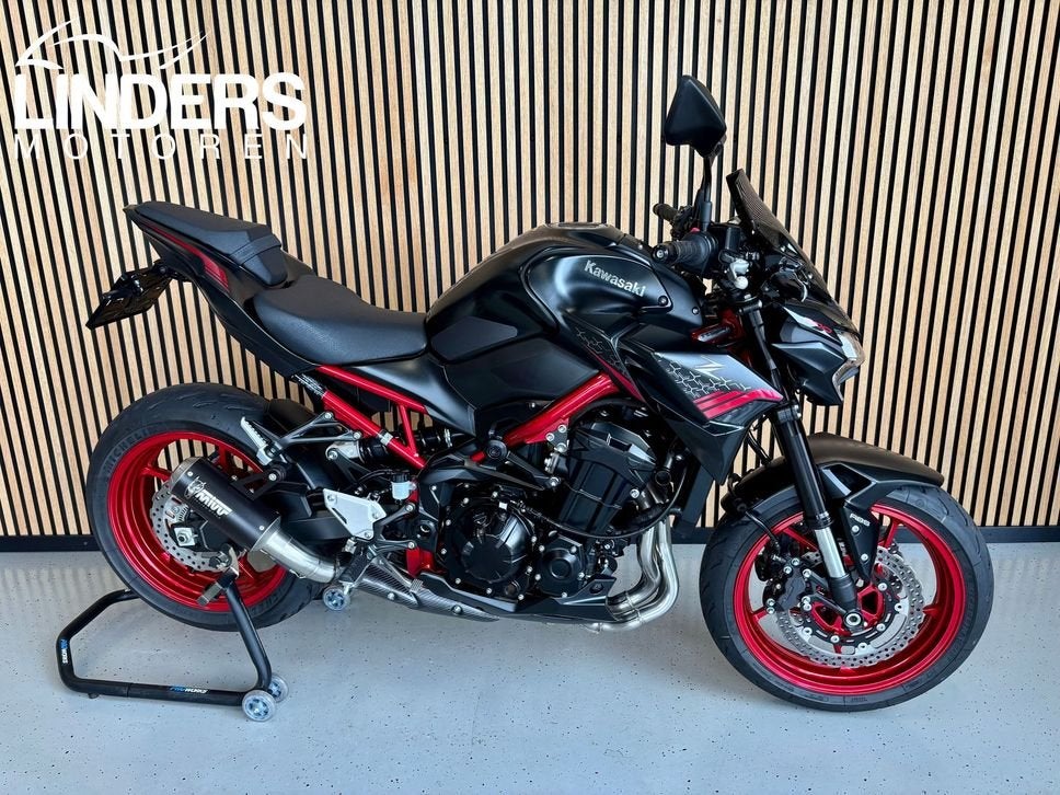 *VERKOCHT* KAWASAKI Z900 Mivv (bj 2021), 4 cilinders, Motorrijbewijs A, 948 cc, Bedrijf