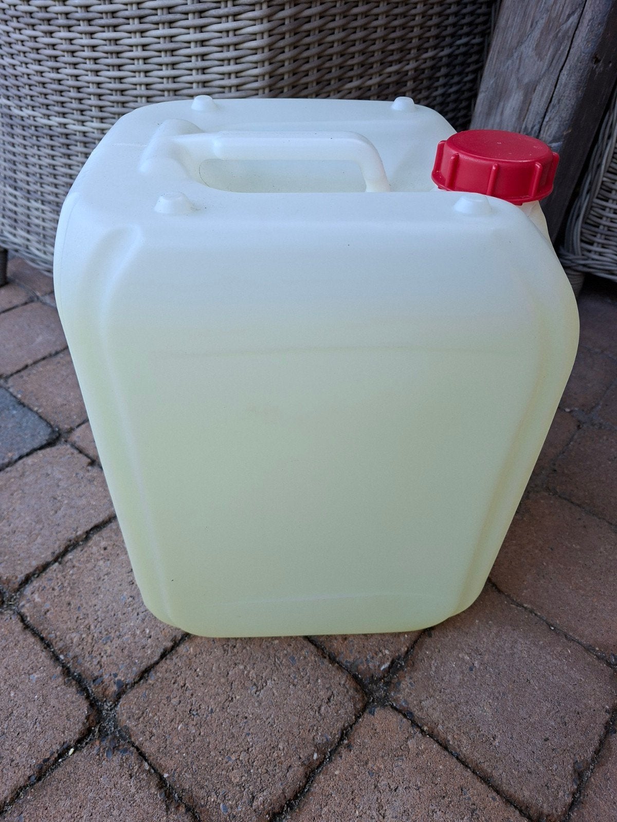 jerry can, Ophalen of Verzenden