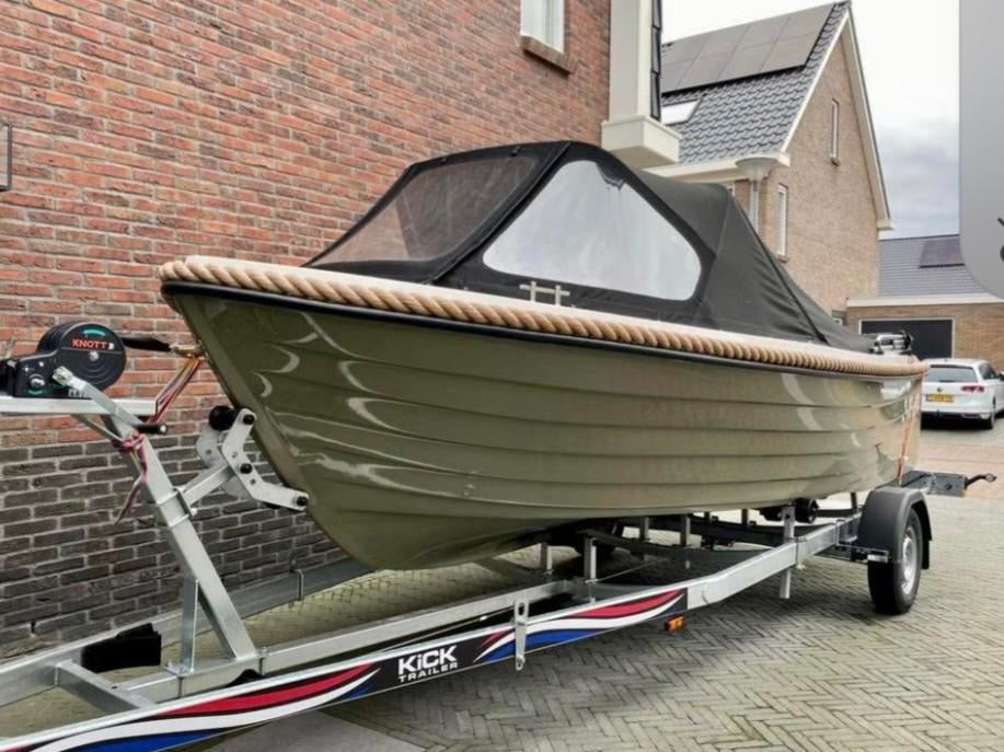 Vallory 555 sloep met 40pk 2022 Honda inclusief trailer, Ophalen
