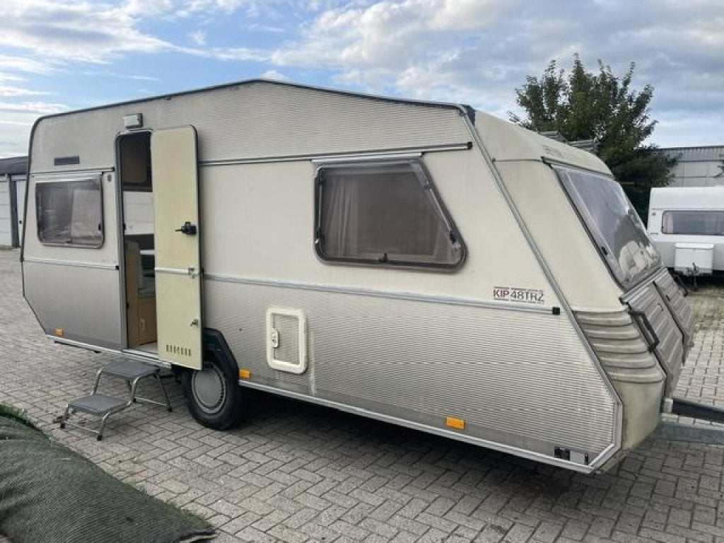 Kip Grey Line 48 TRZ 1992; rond+treinzit Isabella voortent, Overige typen, Kip, Schokbreker, Bedrijf