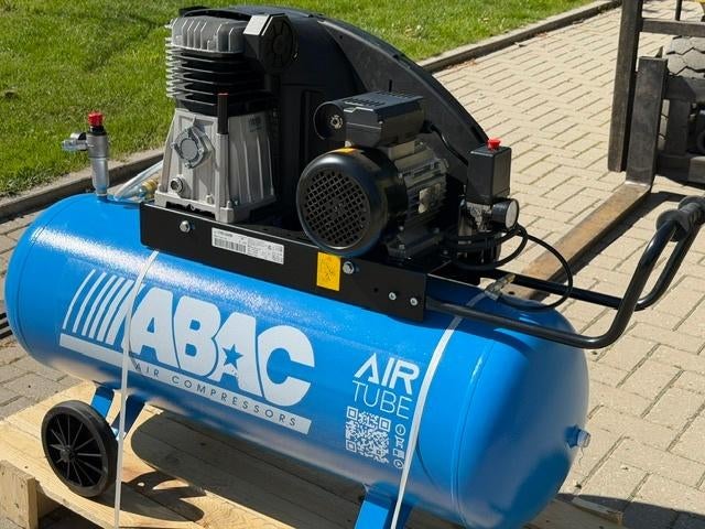 Abac compressor 230 volt, 100 liter of meer, Ophalen of Verzenden, Zo goed als nieuw, 400 tot 800 liter/min