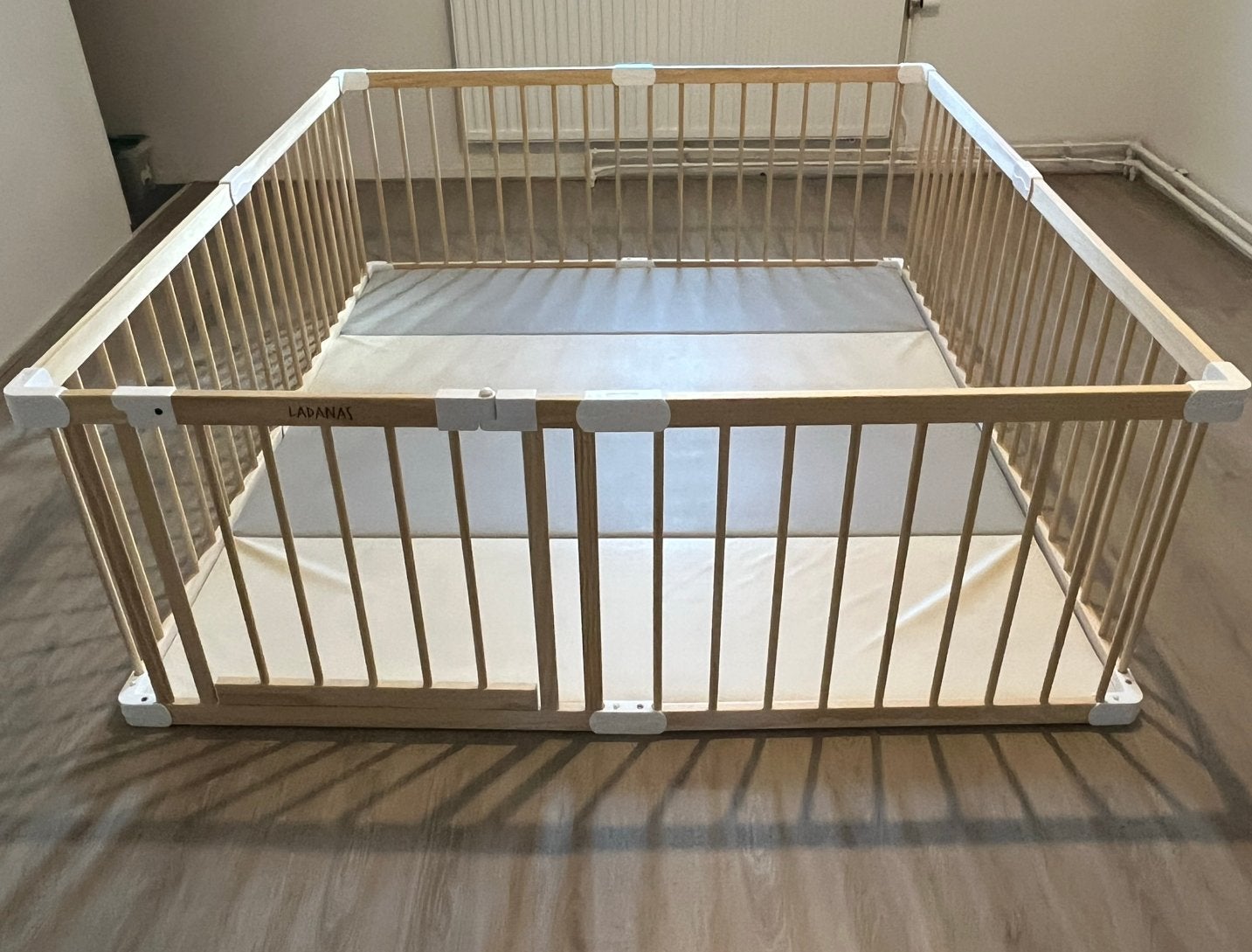 Houten Grondbox 160x180cm - incl. dikke speelmat, Kinderen en Baby's, Ophalen, Gebruikt, Vierkant
