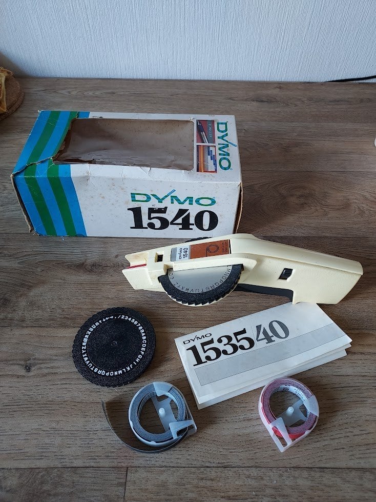 Dymo 1540 Lettertang, Ophalen of Verzenden, Gebruikt, Tape-label, DYMO