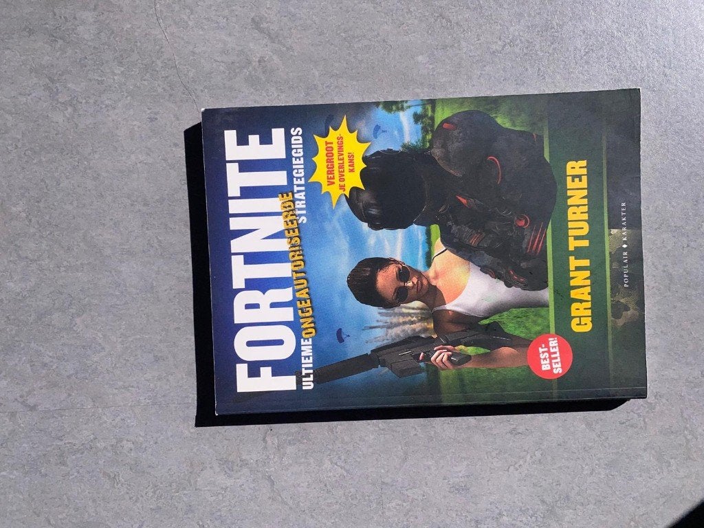 fortnite boek, Ophalen, Zo goed als nieuw, Onbekend