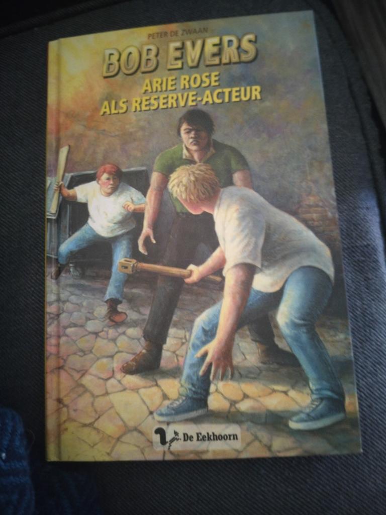Bob Evers: Arie Roos als Reserve-acteur - Peter de Zwaan, Boeken, Ophalen of Verzenden, Gelezen, Peter de Zwaan, Fictie algemeen