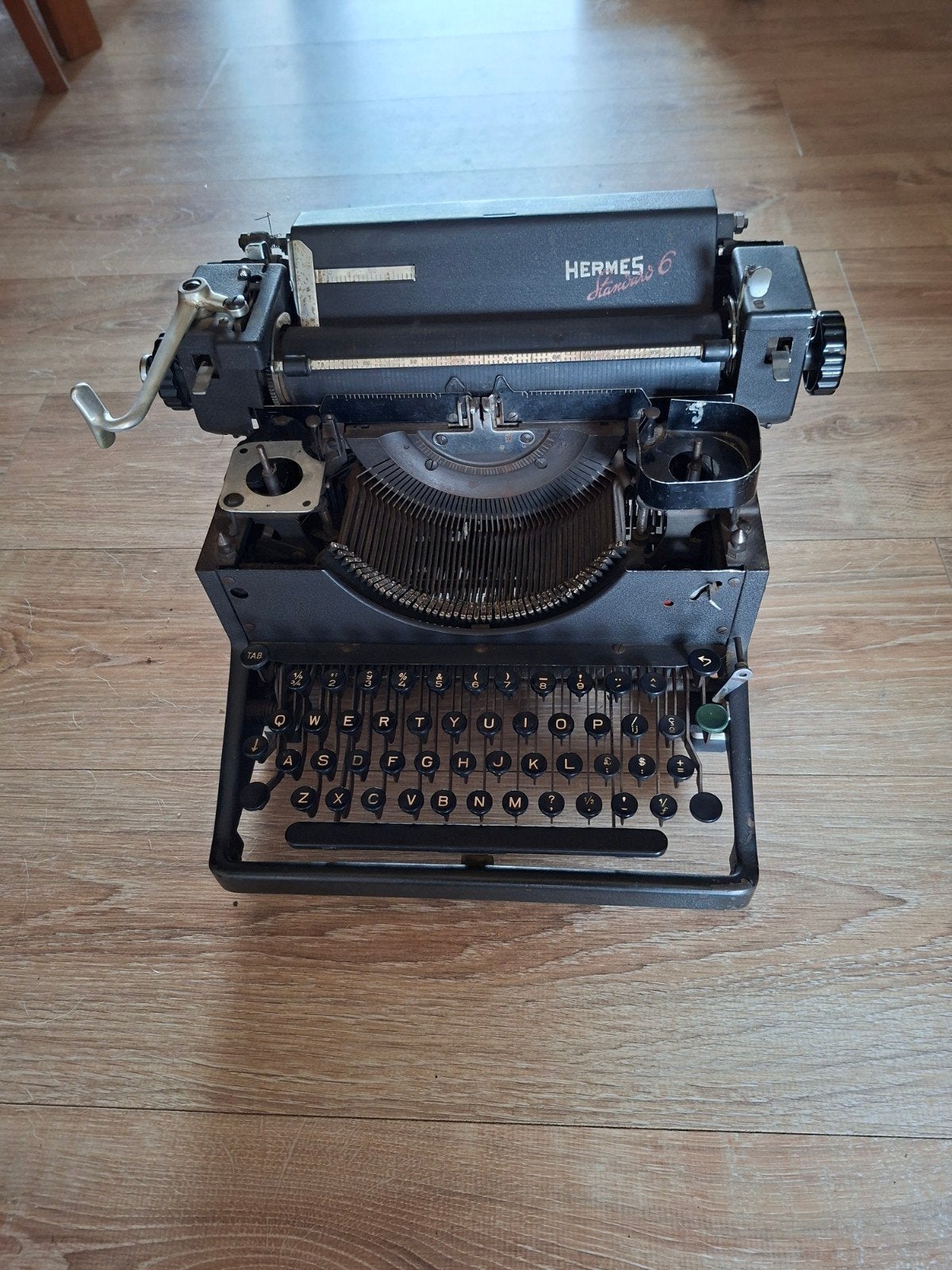Hermes type 6 typemachine., Ophalen