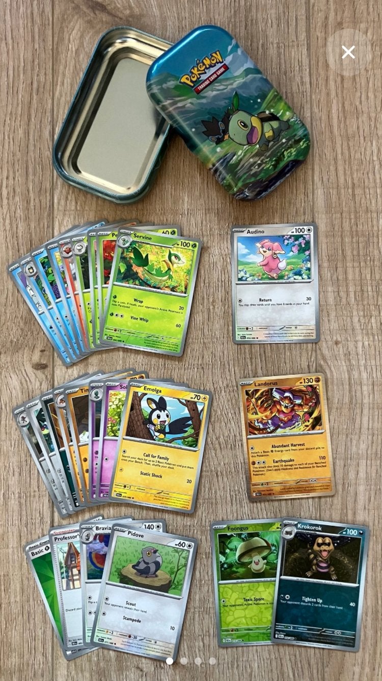 Turtwig Miniblikje met 25 Pokémonkaarten (1 Holo), Ophalen of Verzenden, Zo goed als nieuw, Meerdere kaarten, Foil