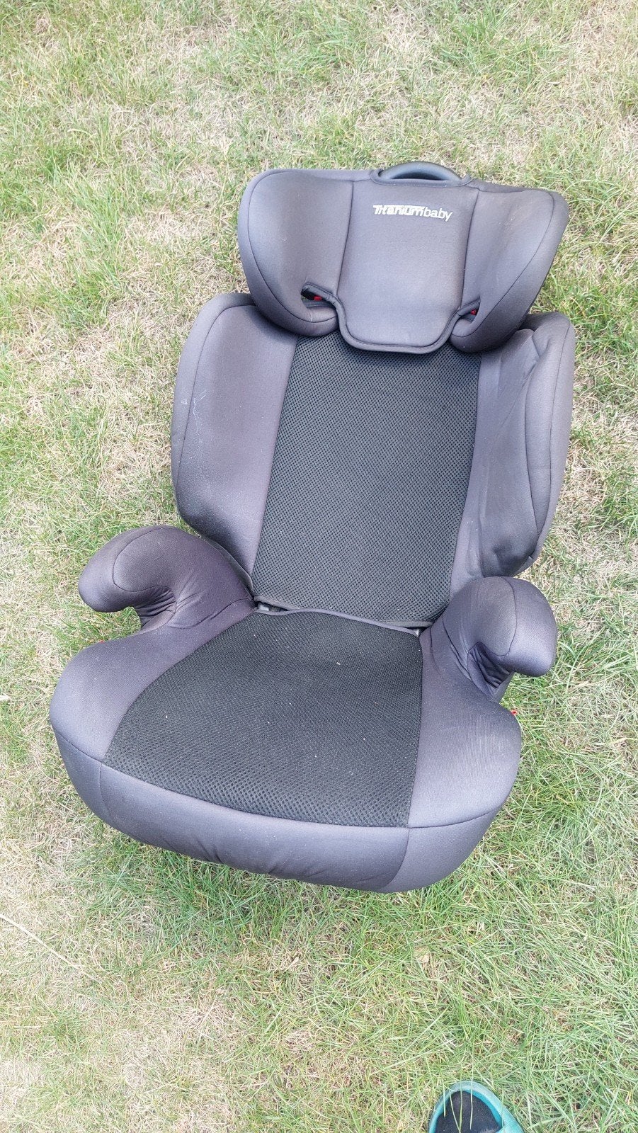 Titaniumbaby autostoel 15-36kg, Ophalen, Zo goed als nieuw, Afneembare rugleuning