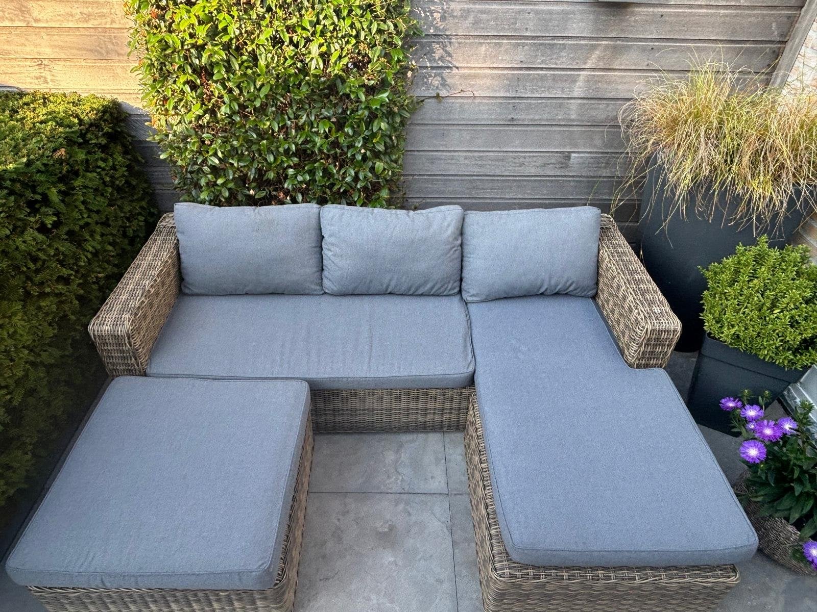 Tuinset met prima kussens - beschadigd maar functioneel, Tuin en Terras, Tuinsets en Loungesets, Ophalen, Gebruikt, 3 zitplaatsen