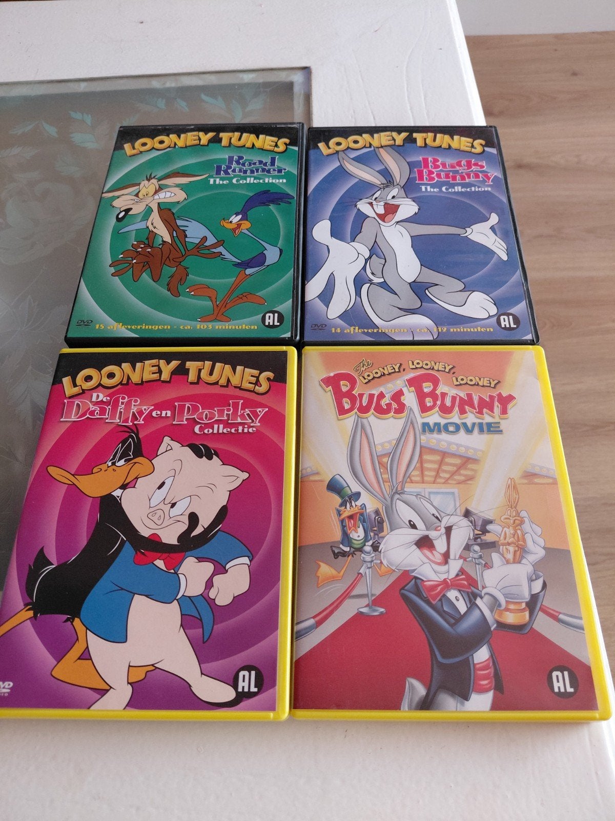 4 Looney Tunes dvd's. Afleveringen + Bugs Bunny Movie., Europees, Tekenfilm, Alle leeftijden, Ophalen of Verzenden