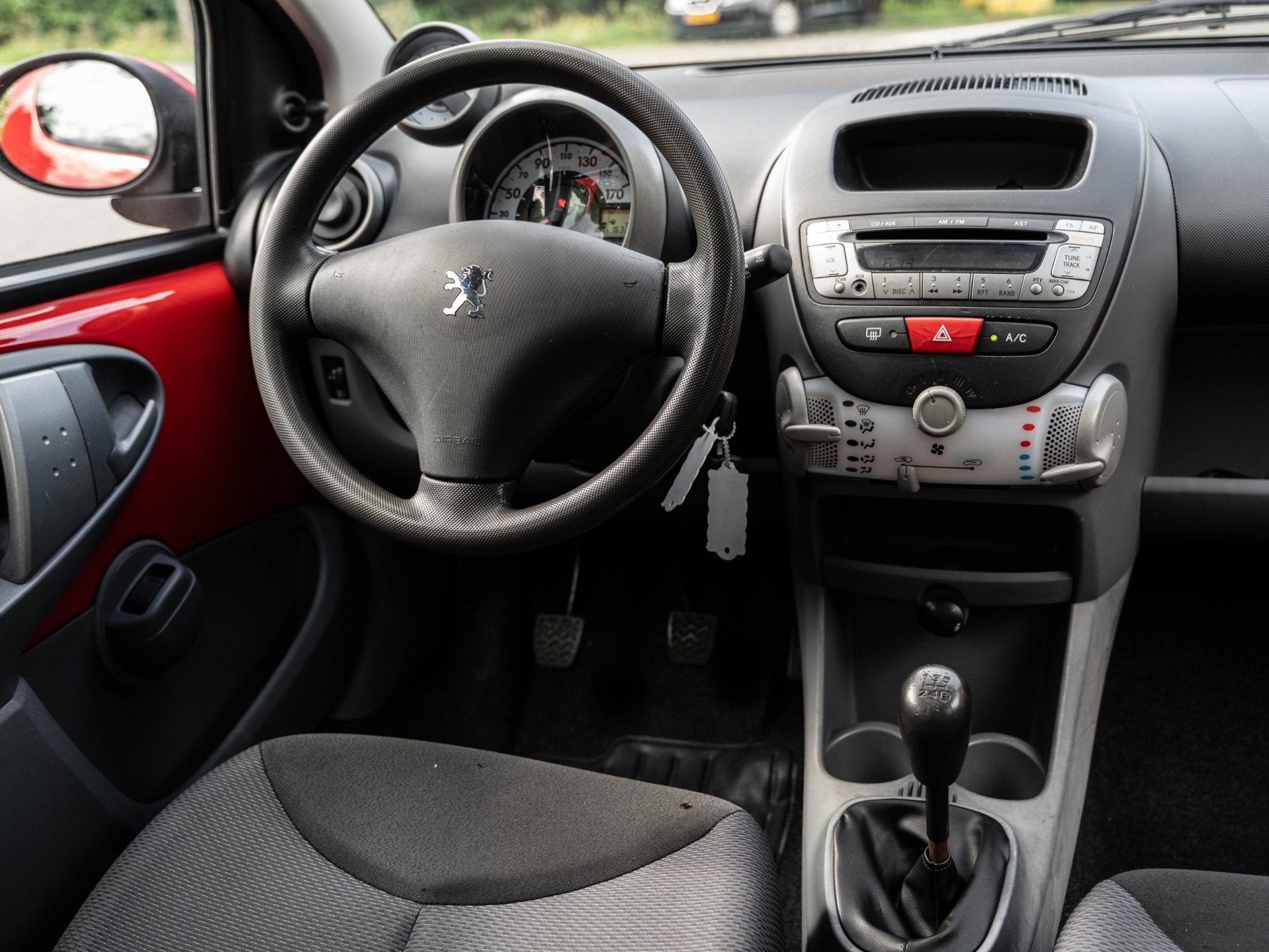 Peugeot 107 1.0-12V XS AIRCO | ELEKTRISCHE RAMEN | 5 DEURS |, Voorwielaandrijving, Euro 5, Stof, Gebruikt