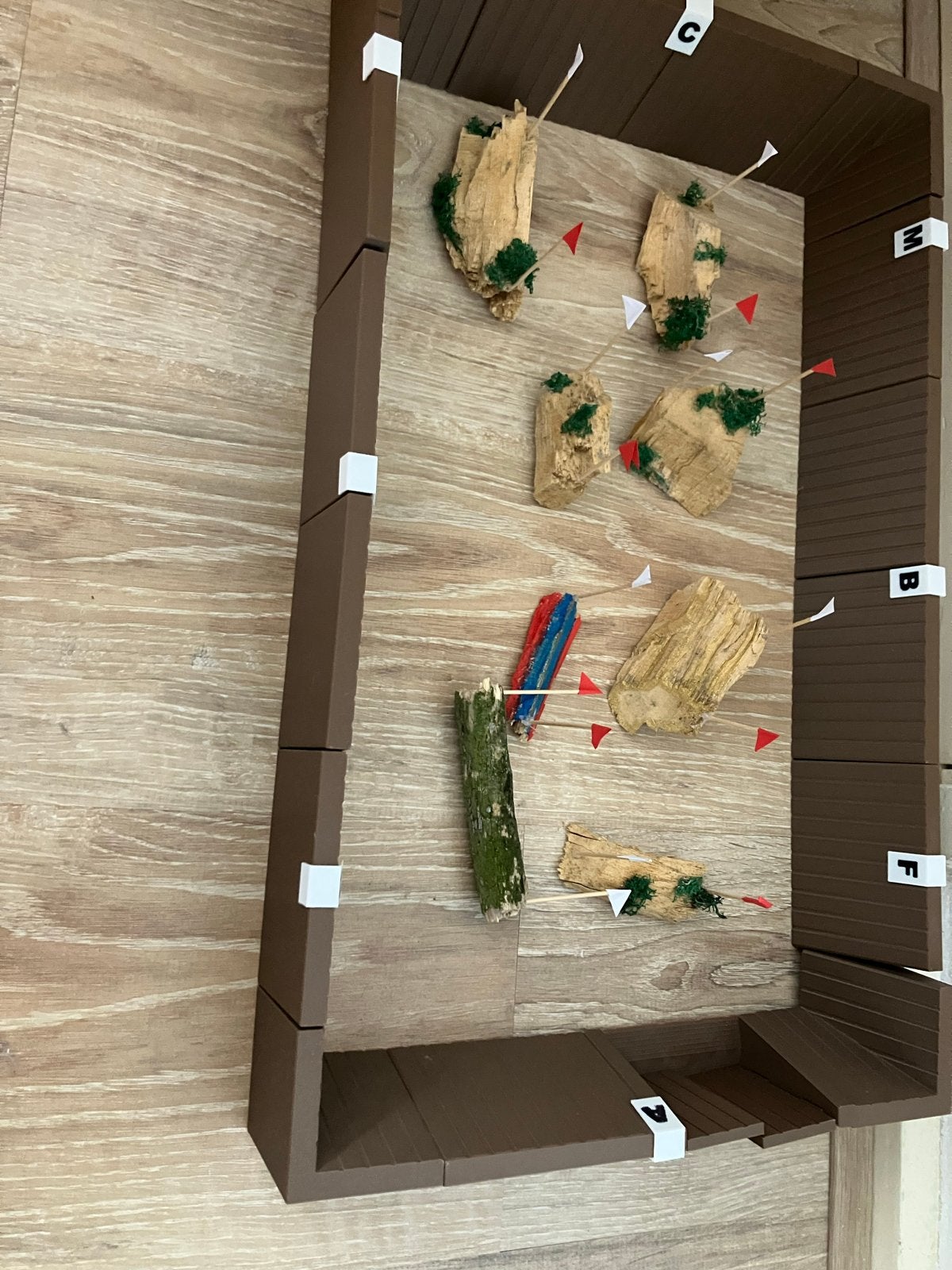 Handgemaakte crosshindernissen en paardenbak voor schleich, Meerkleurig, Zo goed als nieuw, Knutselwerk, Overige merken
