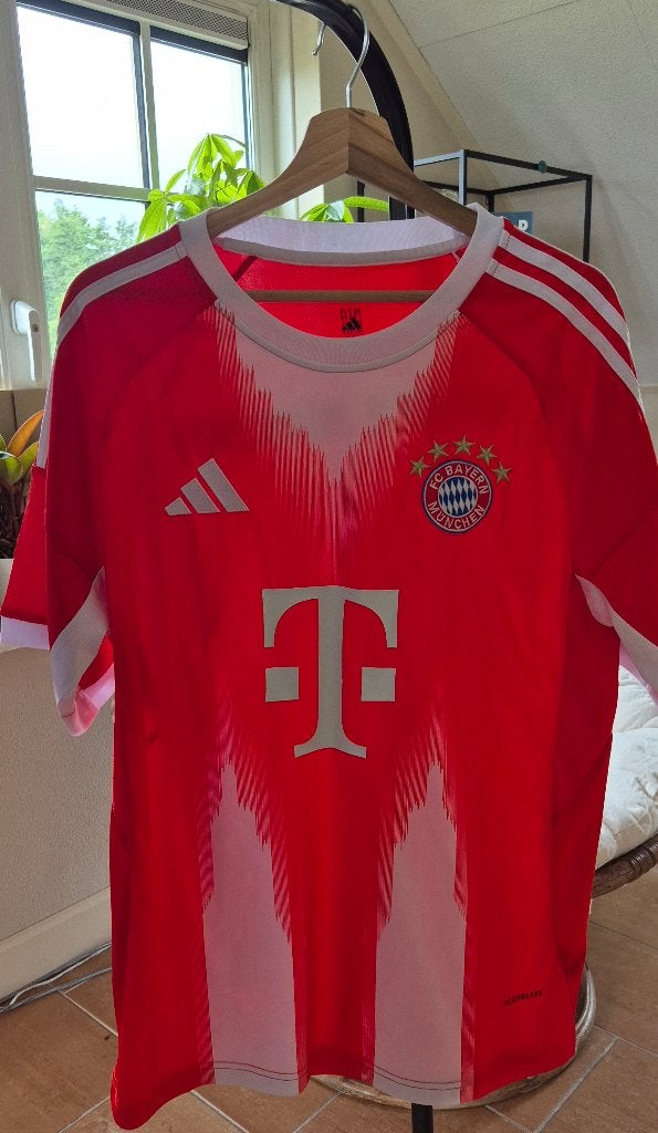 Bayern Munchen Home jersey 25/26 - Size L, Maat L, Ophalen of Verzenden, Nieuw, Shirt