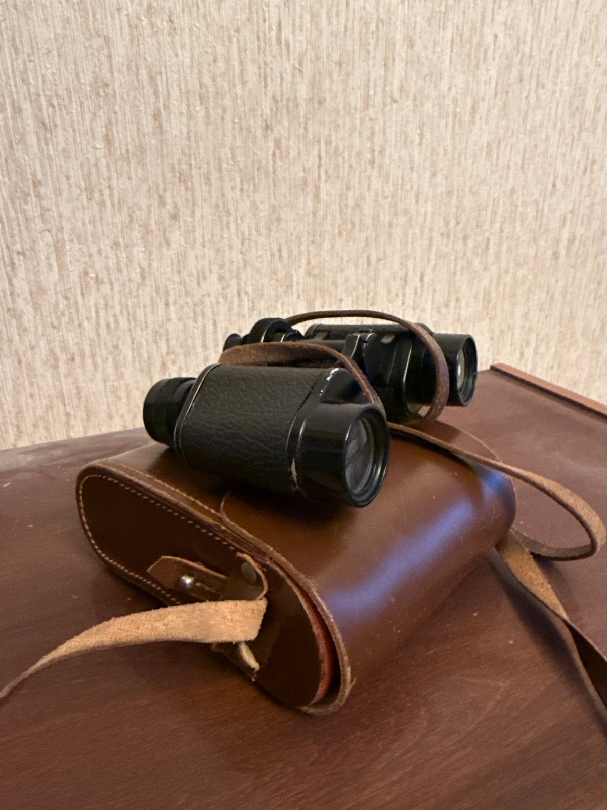 Enuro Optiek Verrekijker met Leren Hoes, Ophalen, Gebruikt, Minder dan 8x, Overige typen