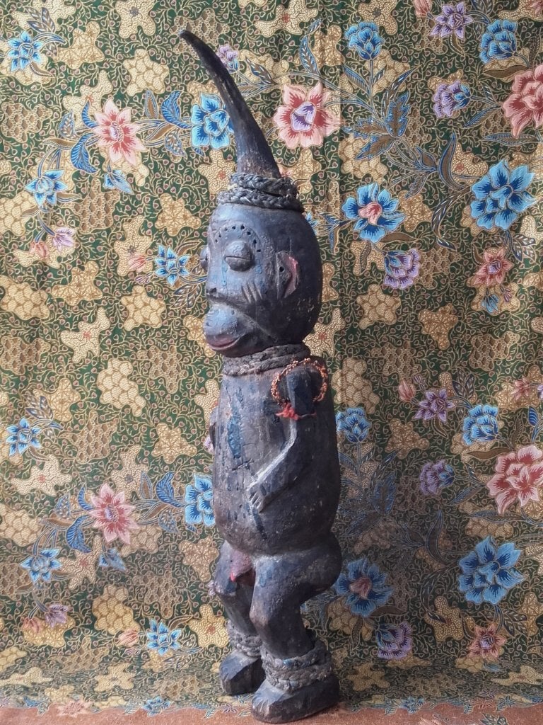 Origineel oud Bulu vruchtbaarheidsbeeld uit Kameroen 71 cm., Antiek en Kunst, Hout, Afrika, Ophalen of Verzenden, 71 cm