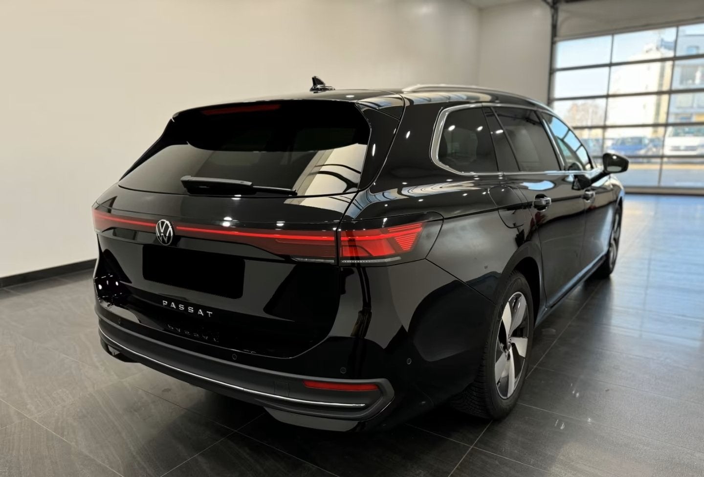 Volkswagen Passat Variant 2.0 TDI 150 PK Automaat ACC Trekha, Auto's, Gebruikt, Zwart, 4 cilinders, Zwart