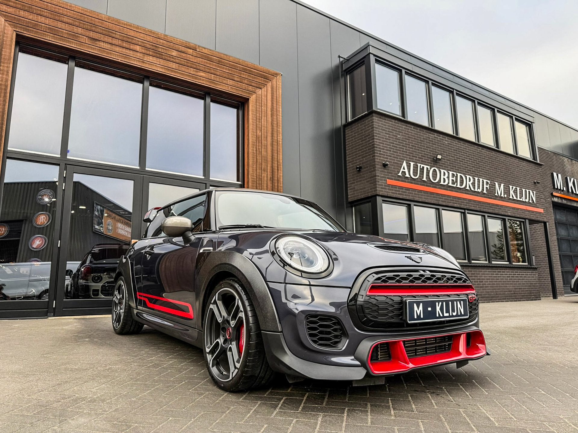 Mini Mini 2.0 John Cooper Works GP3 F1 aut 306PK Limited edi, Auto's, Gebruikt, Huisgarantie, 4 cilinders, 4 stoelen
