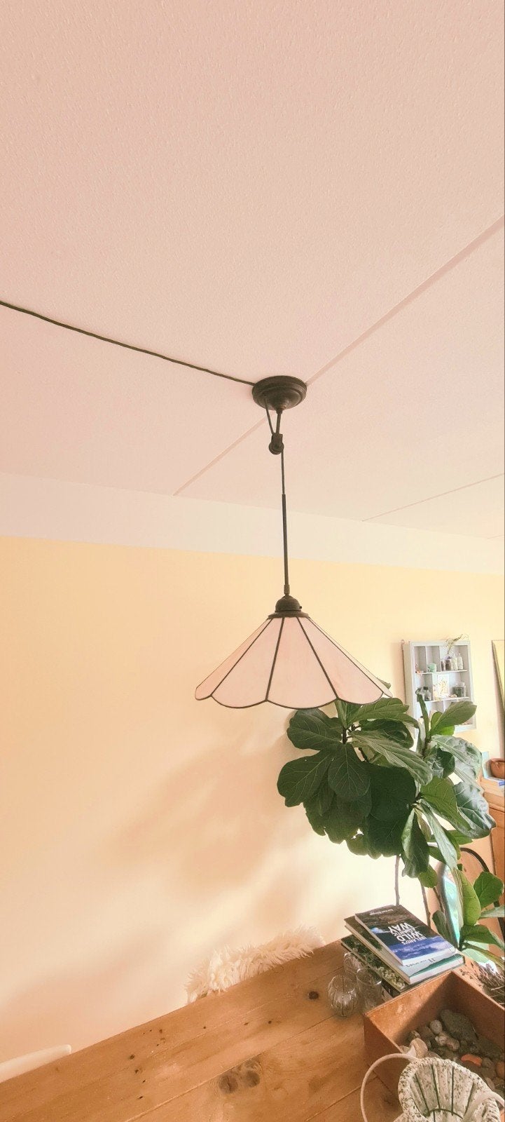 Vintage hanglamp uit circa 1980 tot 1985 uitgevoerd in roze, Ophalen, Glas, E27 (groot)