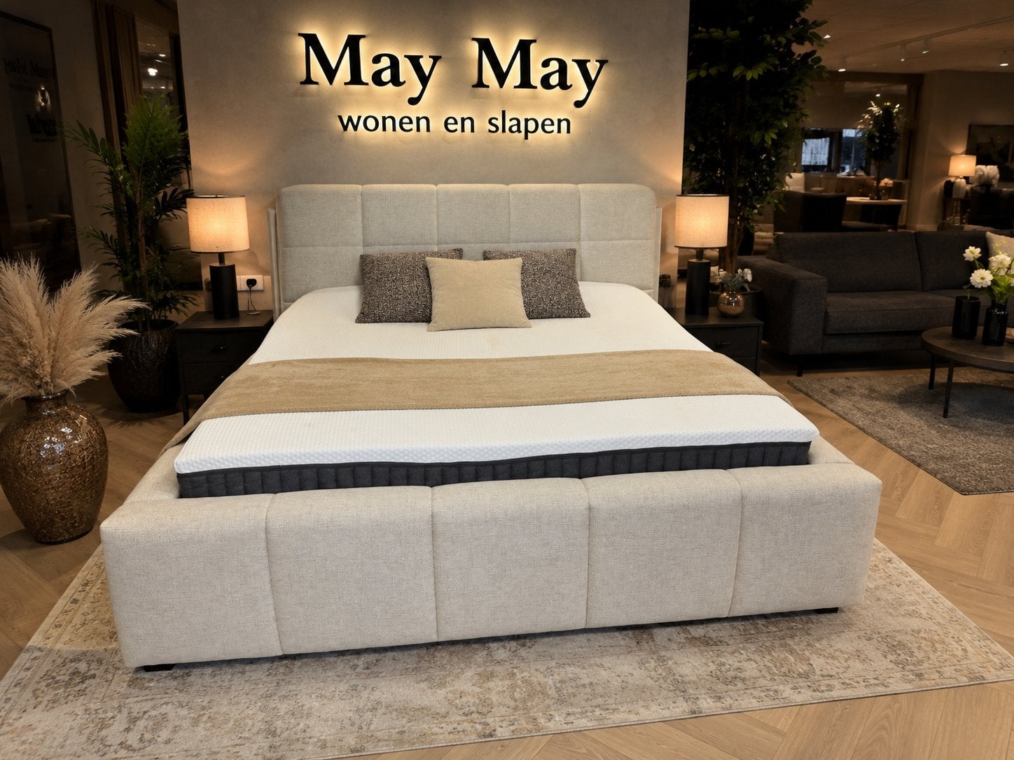 Ledikant 180x200 Beige stof+Lattenbodem Direct/Leverbaar