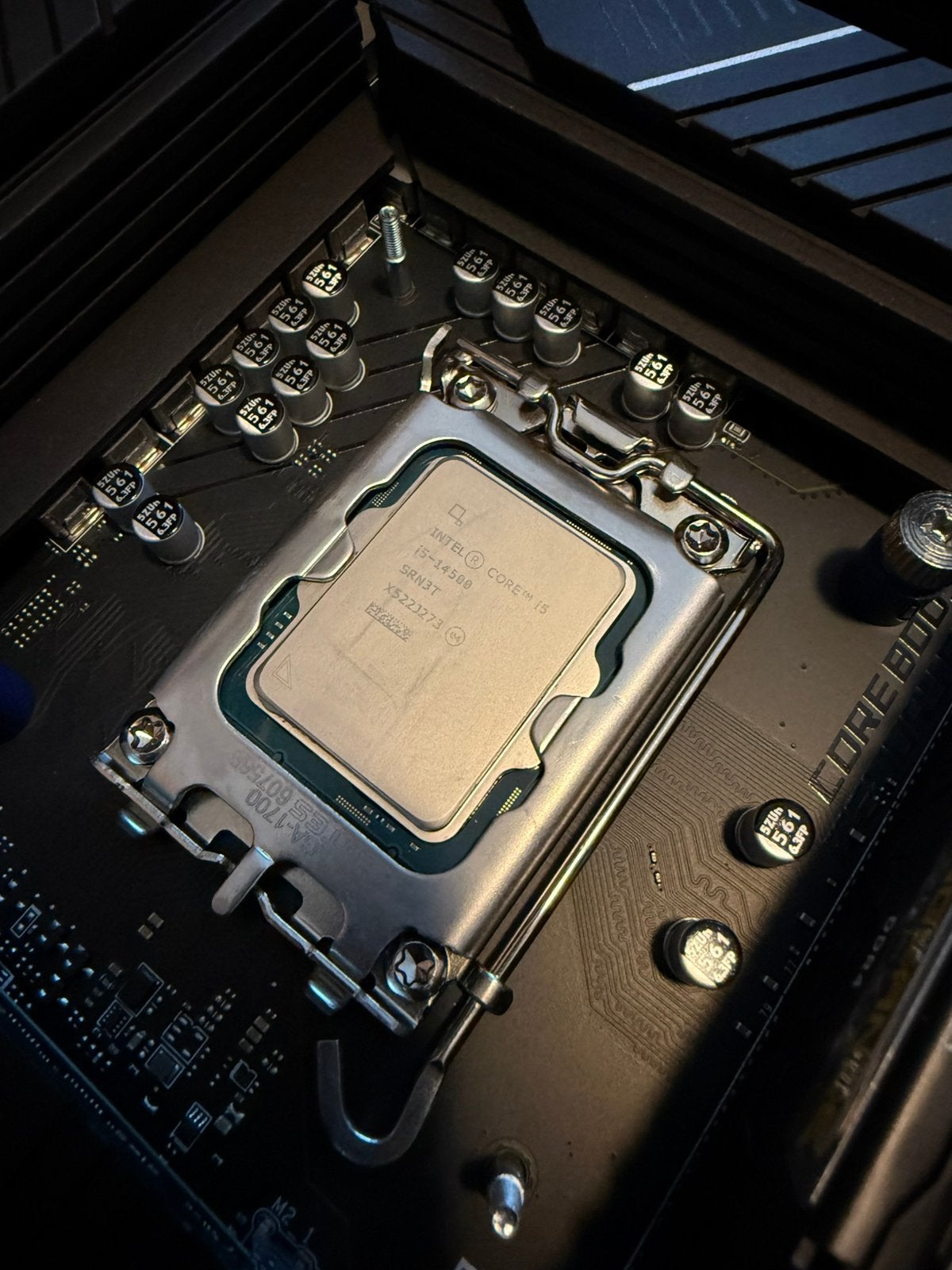 Intel Core i5-14500 (14 Cores / 20 Threads / LGA1700), Computers en Software, Processors, Overige, Ophalen of Verzenden, Zo goed als nieuw