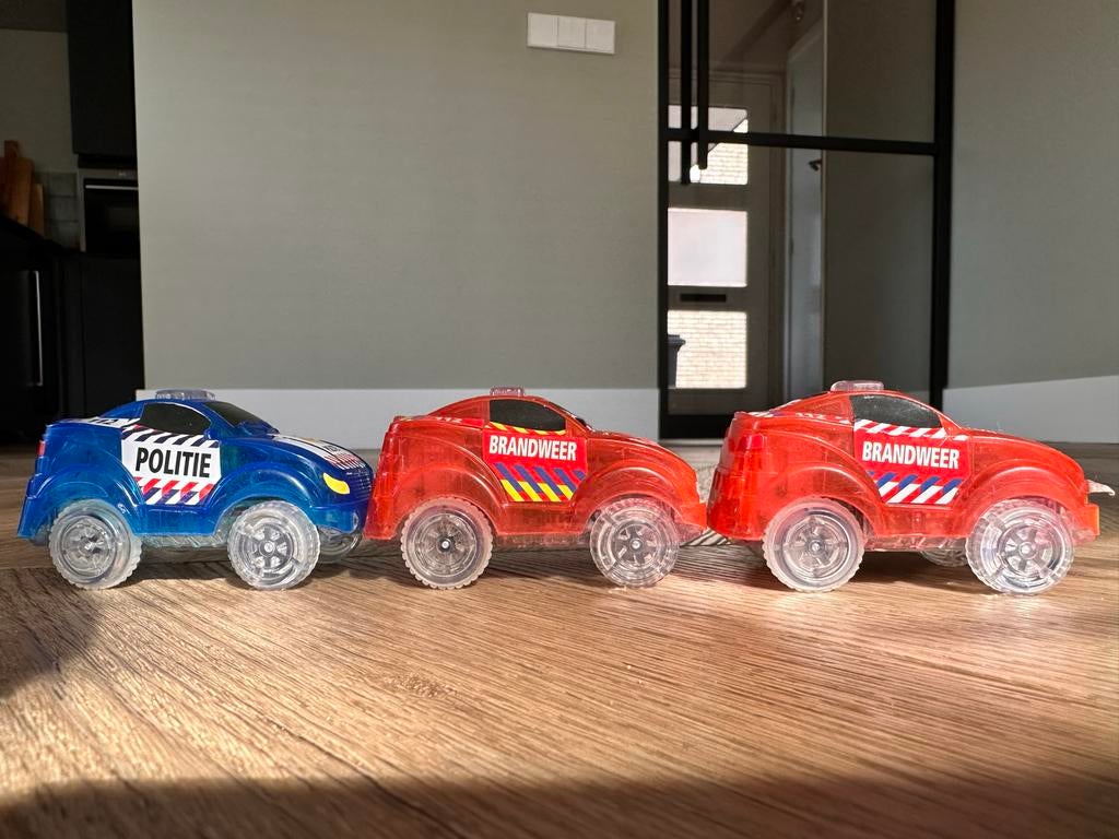 Glow in the dark raceauto's - Politie en Brandweer, Ophalen, Zo goed als nieuw