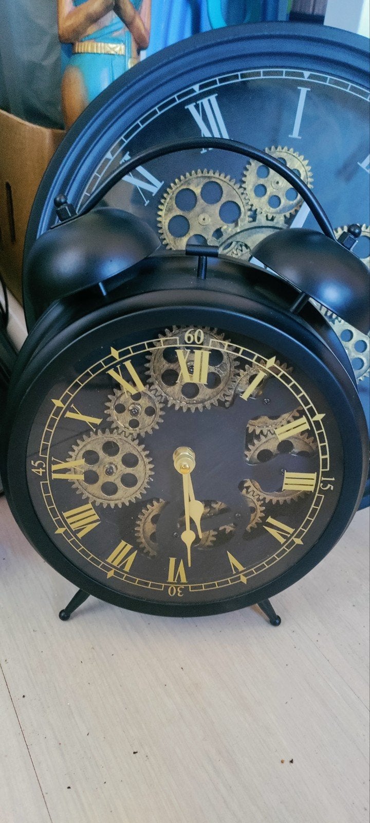 Zwarte vintage wekker met zichtbaar uurwerk, Vintage, Analoog, Ophalen of Verzenden, Zo goed als nieuw