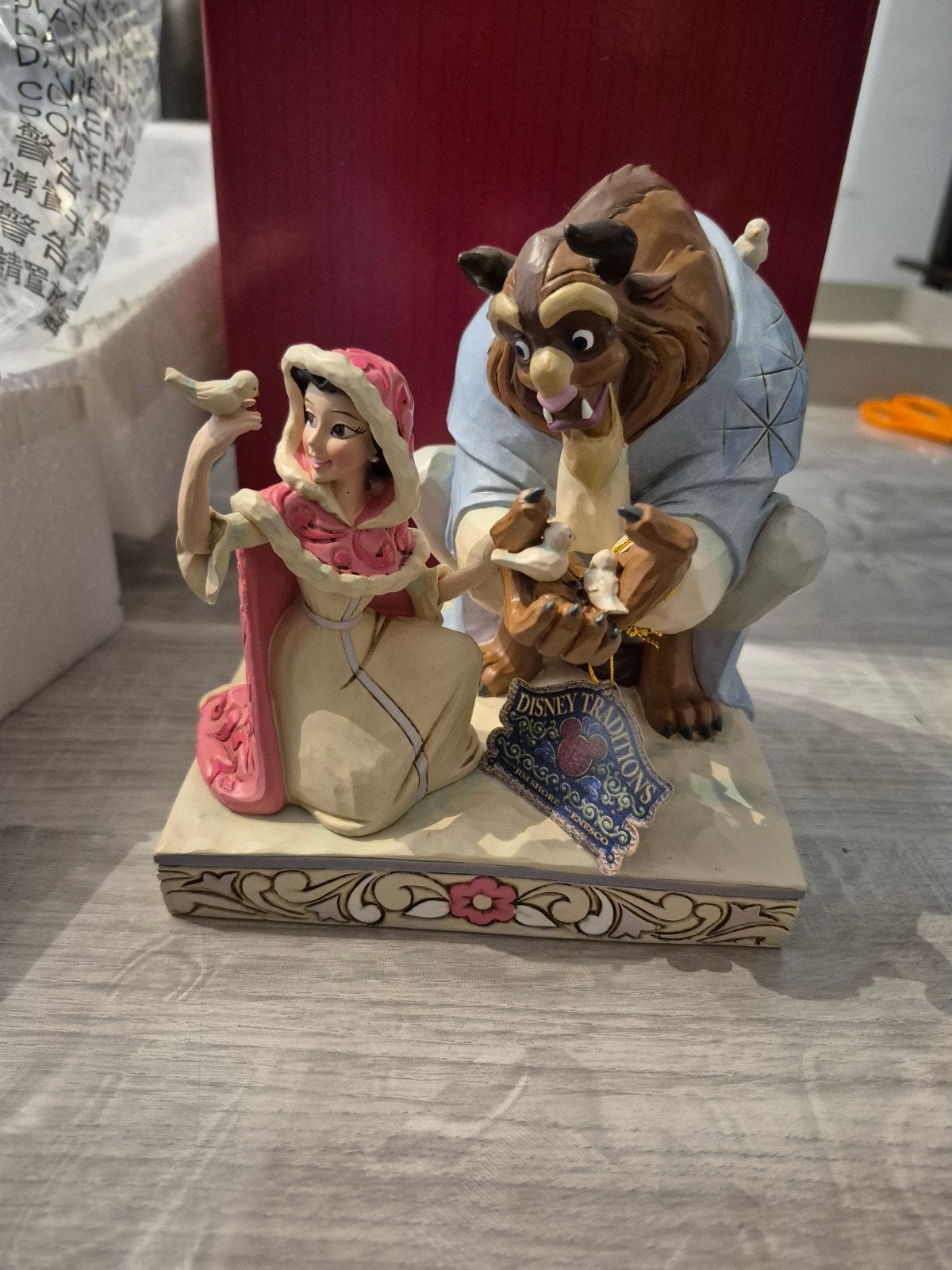 Nieuw disney tradition belle en het beest something there, Verzamelen, Disney, Ophalen of Verzenden, Zo goed als nieuw, Beeldje of Figuurtje