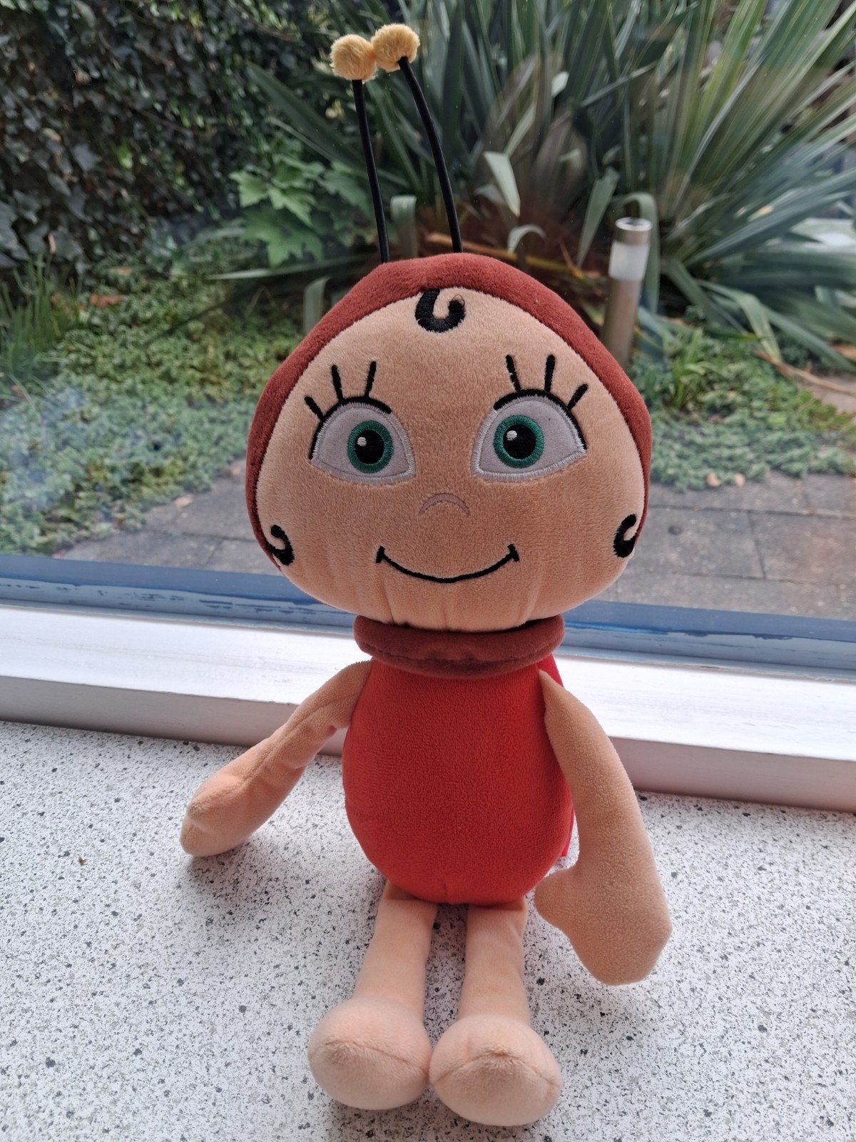 Lara het Lieveheersbeest serie van Maya de Bij Studio 100, Overige typen, Ophalen of Verzenden, Zo goed als nieuw, Middelgroot (20 tot 80 cm)