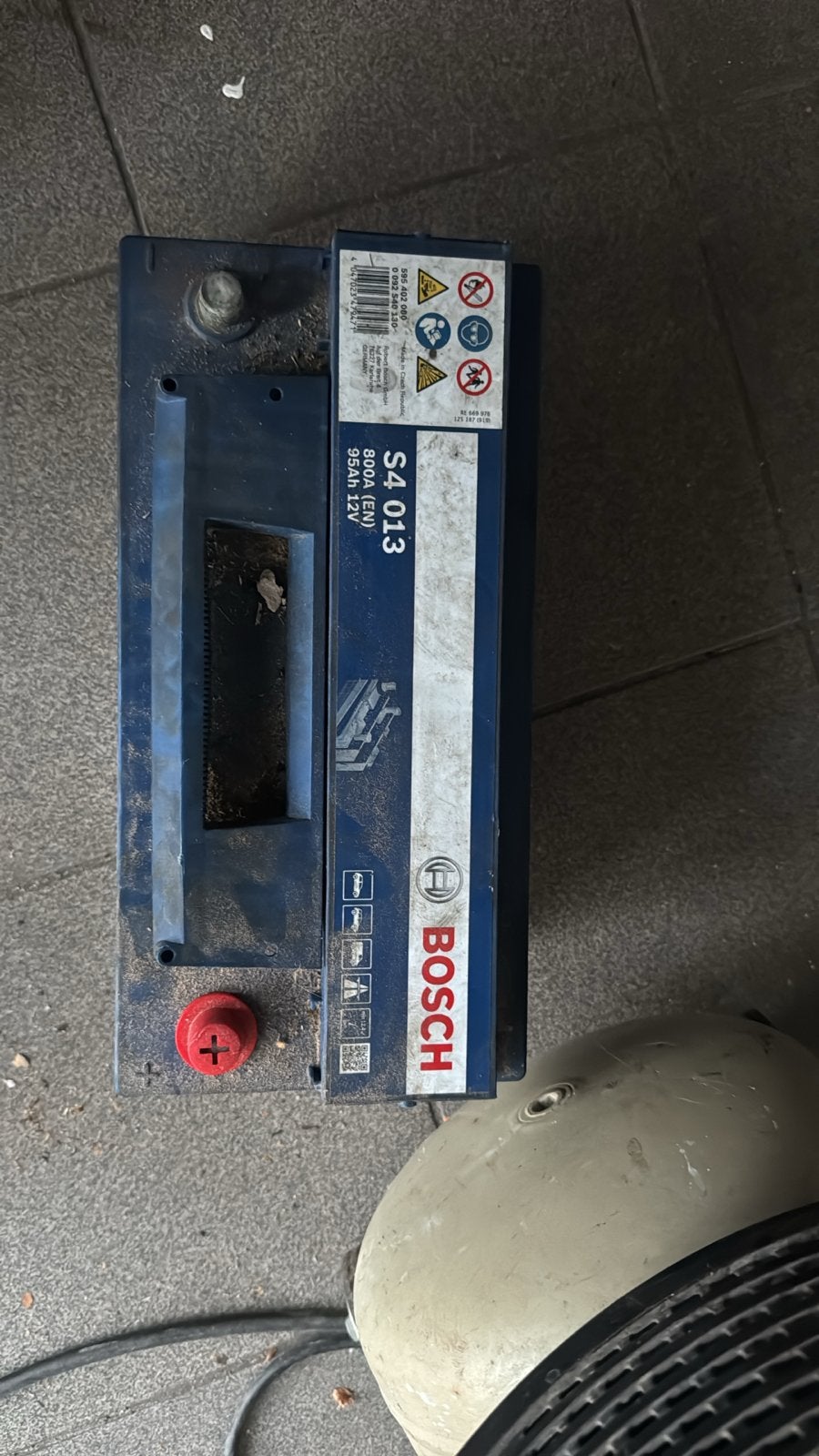 Bosch S4 013 95Ah 12V accu uit camperbus, Ophalen, Gebruikt, Universele onderdelen