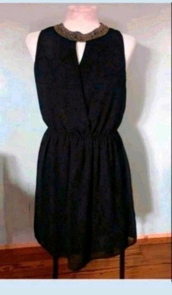 Zara zwart feestelijk jurk, Kleding | Dames, Jurken, Maat 38/40 (M), Ophalen of Verzenden, Zo goed als nieuw, Knielengte