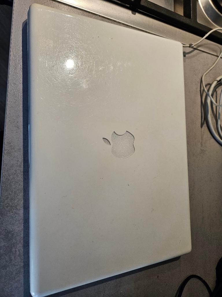 macbook Early 2009, Computers en Software, Apple Macbooks, Gebruikt, 256 GB, 2 tot 3 Ghz, Qwerty