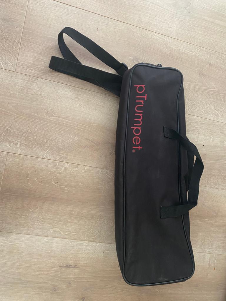 Jiggs pTrumpet zwart met hoes kunstof trompet, Muziek en Instrumenten, Verzenden, Zo goed als nieuw, Overige typen