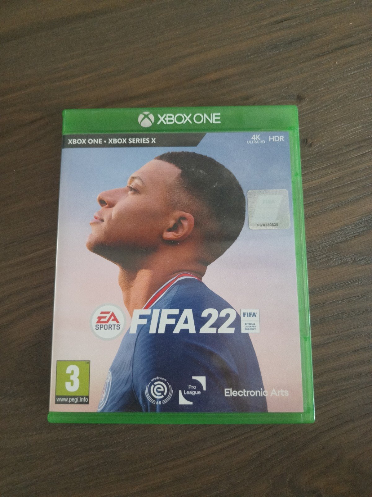 FIFA 22 voor Xbox One - Voetbalgame, Ophalen, 2 spelers, Zo goed als nieuw, Eén computer