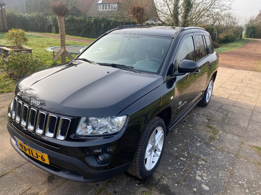 Jeep Compass 2.0 2WD 2012 Zwart, 1998 cc, 450 kg, Zwart, Zwart