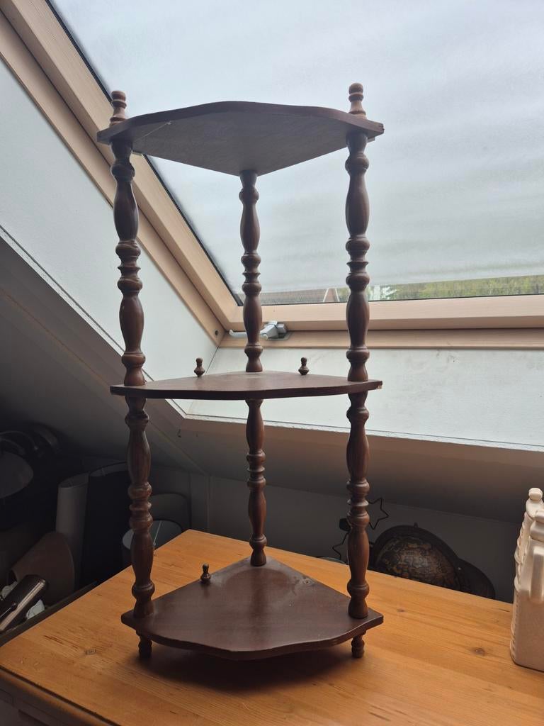 Vintage houten hoekrekje - decoratief en functioneel, Ophalen, Gebruikt