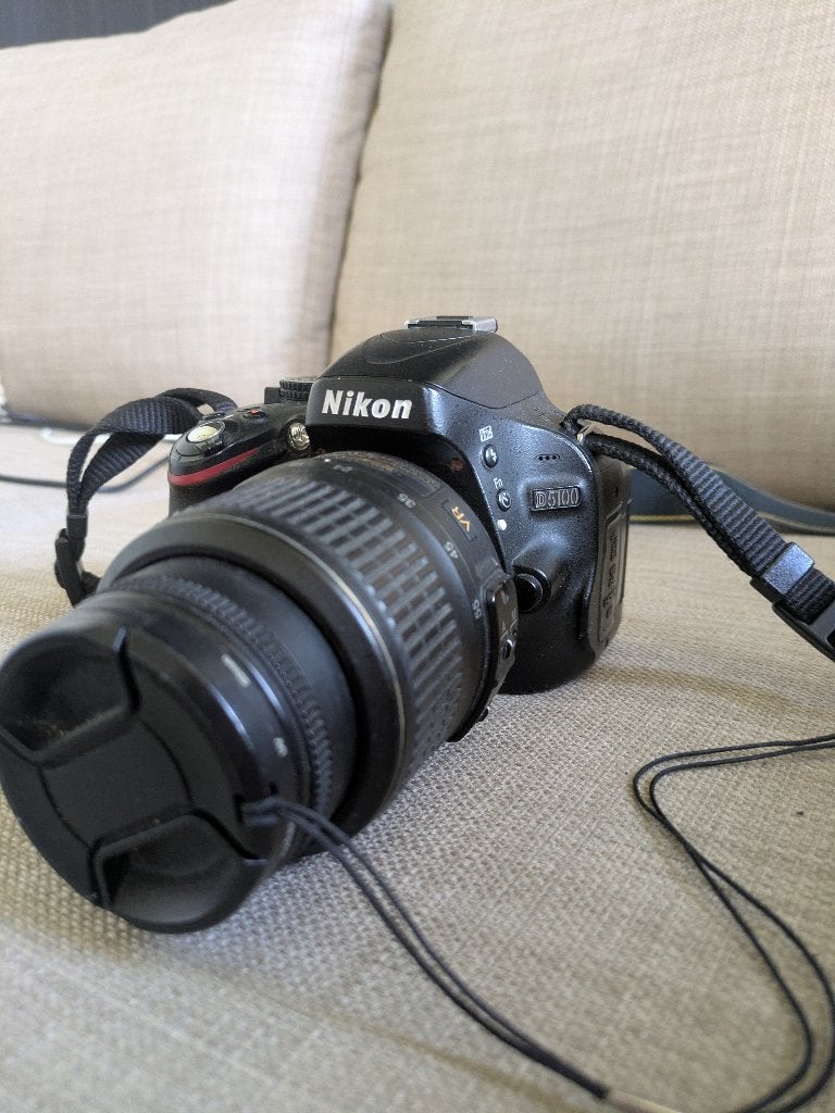 Nikon d5100 + 70-300 lens, Kantelbaar/draaibaar scherm, Spiegelreflex, Ophalen of Verzenden, Draagriem
