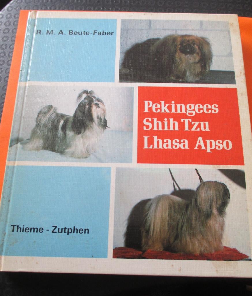 Boek Pekingees, Dieren en Toebehoren, Verzenden, Gebruikt