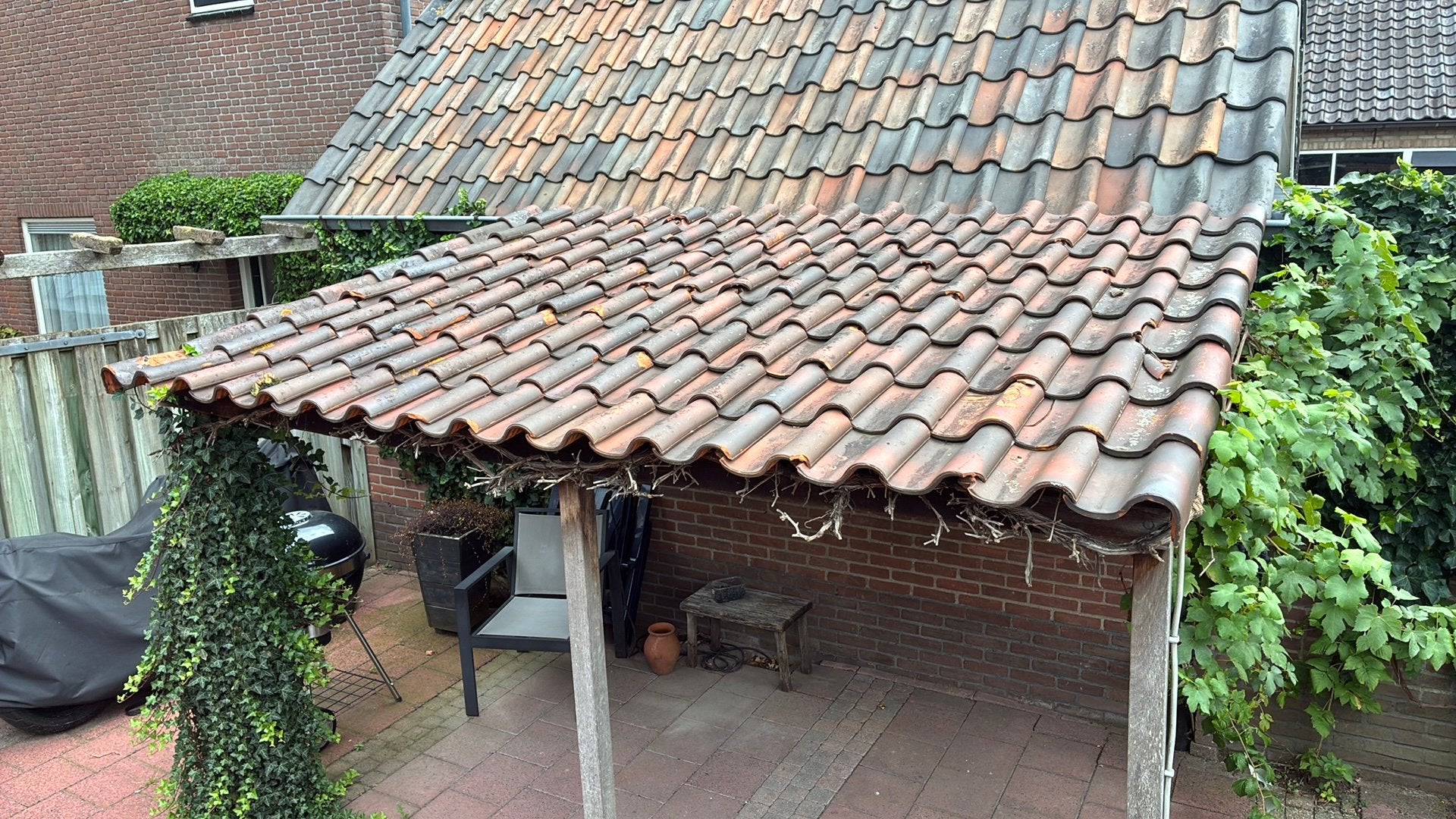 Dakpannen NV Paul Teeuwen, Ophalen, Steen of Klei, 15 m² of meer, Dakpannen