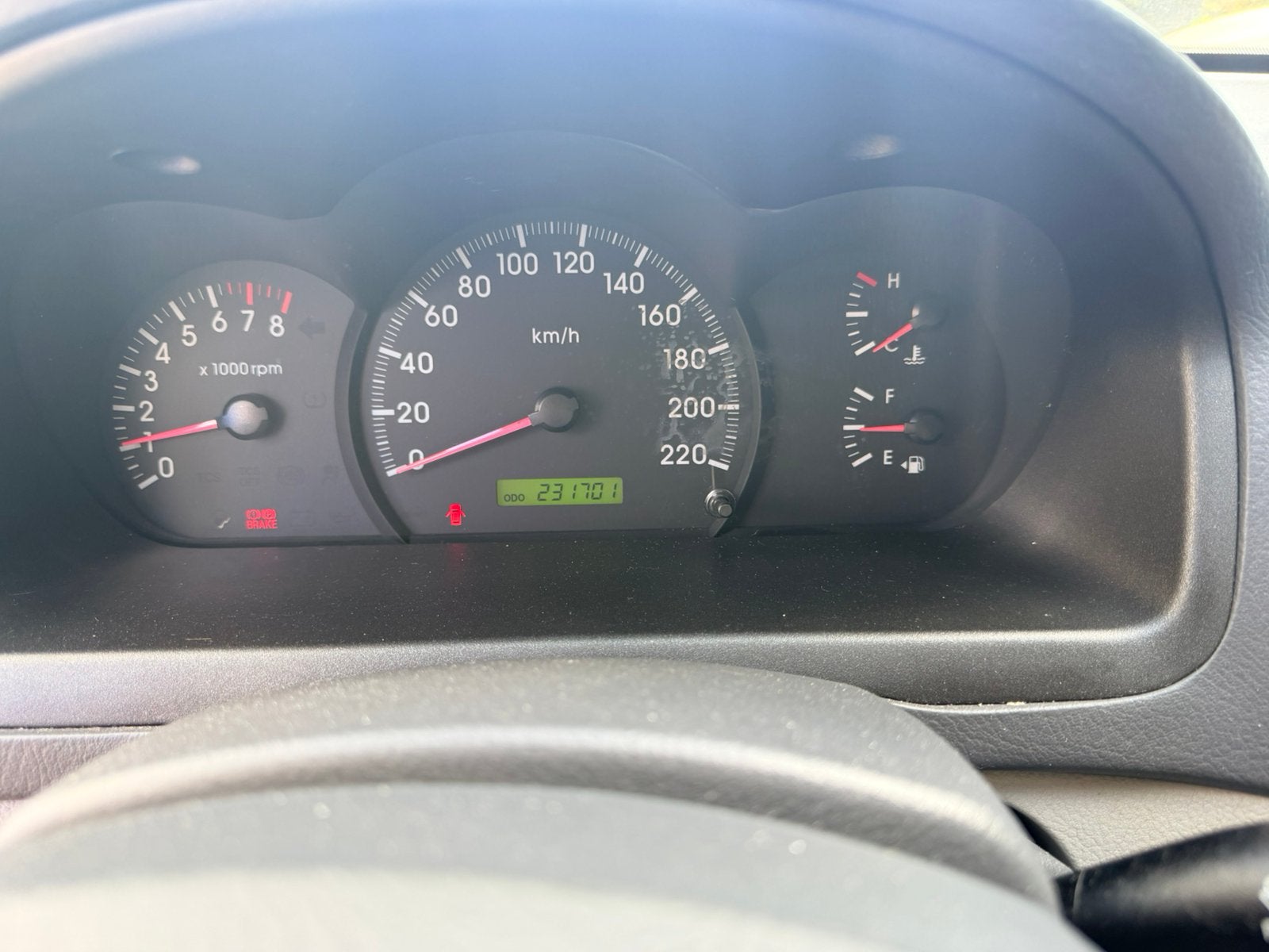 Kia Cerato 1.6 5DR 2006 Grijs, Stof, 1599 cc, 4 cilinders, Handgeschakeld