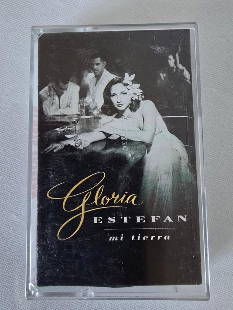 1 cassettebandje van Gloria Estefan, Cd's en Dvd's, Ophalen of Verzenden, Zo goed als nieuw, Pop, 1 bandje