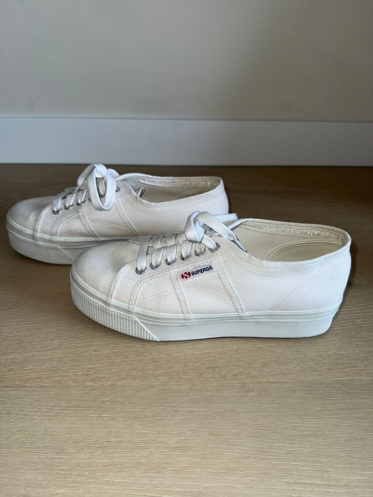 Te koop superga schoenen maat 39, Wit, Ophalen of Verzenden, Sneakers of Gympen, Zo goed als nieuw