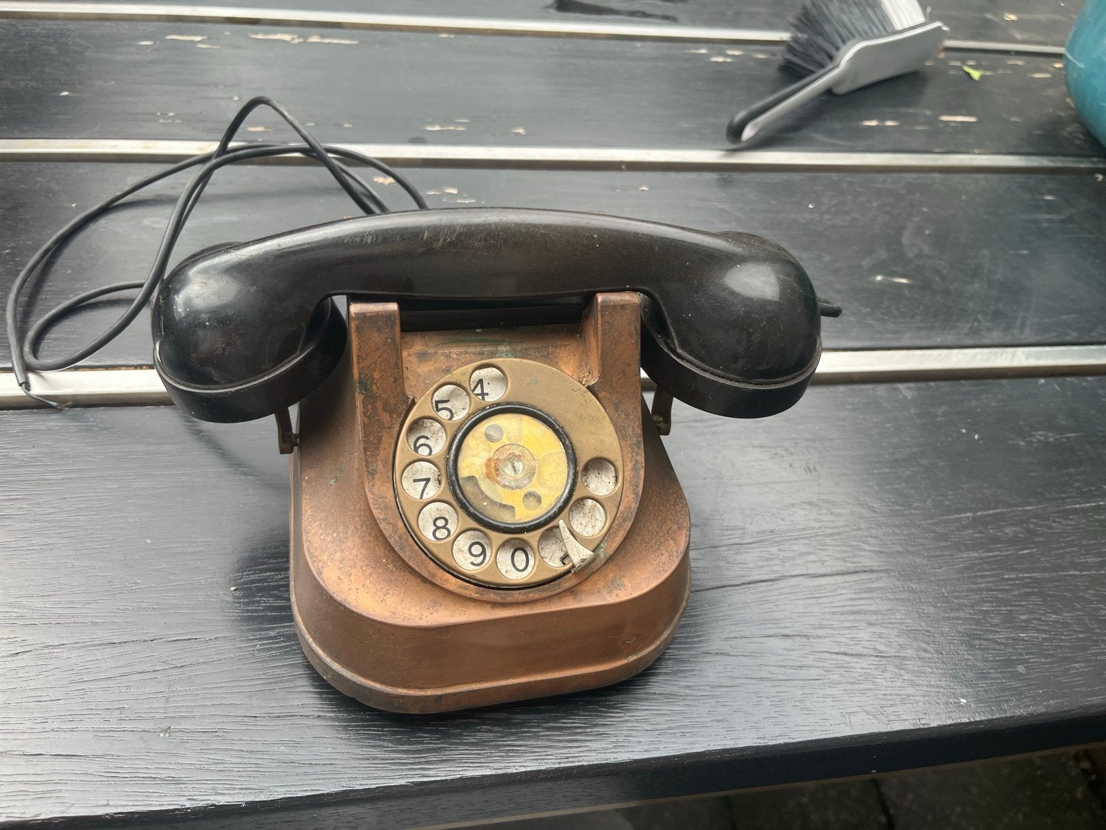 Vintage Telefoon met Draaischijf - Koperkleurig, Telecommunicatie, Vaste telefoons | Niet Draadloos, Ophalen of Verzenden, Gebruikt