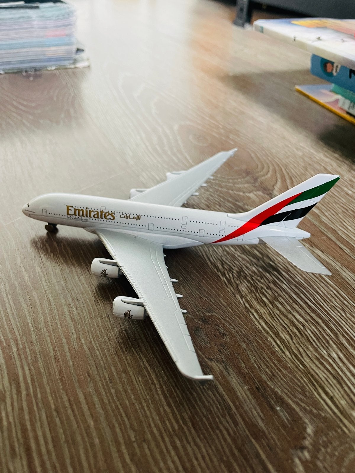 Emirates A380 Vliegtuigmodel - Zo goed als nieuw, 1:200 of kleiner, Zo goed als nieuw, Vliegtuig, Ophalen