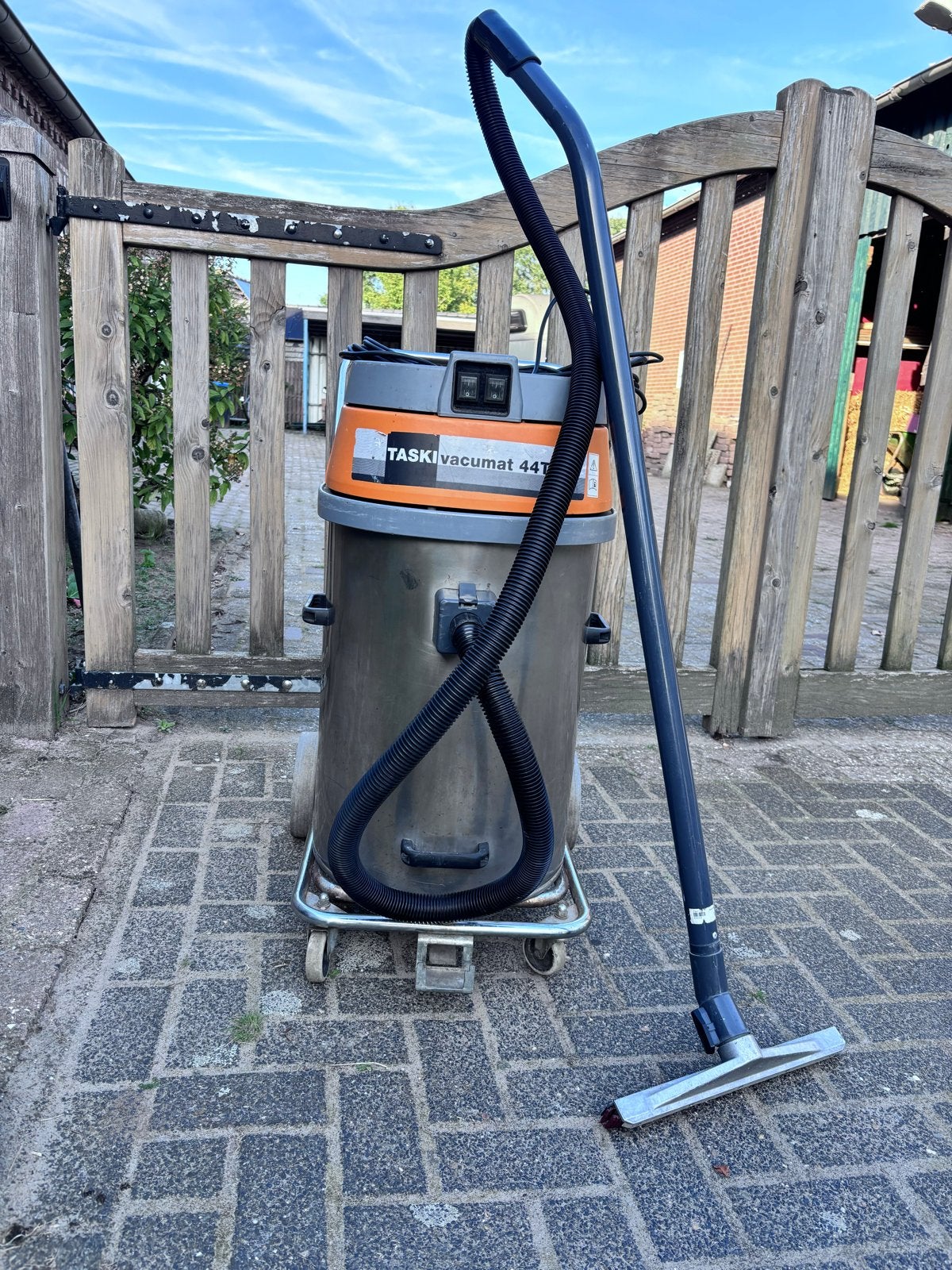 Taski Vacumat 44T Waterzuiger met Dubbele Motor, Ophalen, Overige merken, Gebruikt, 2000 watt of meer